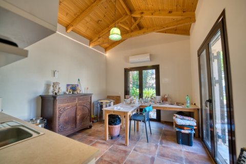 2 bedrooms House in Chania, Greece No. 104429 14