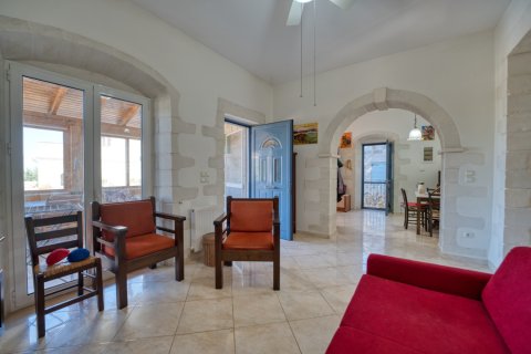 2 bedrooms House in Chania, Greece No. 104429 4