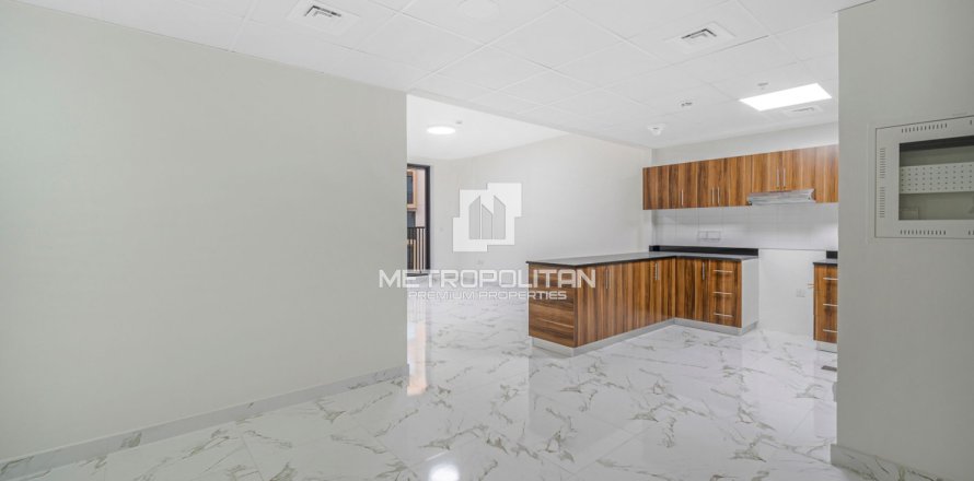 Квартира с 2 спальнями в Al Hamra Village, ОАЭ №118971