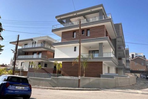 2 bedrooms Penthouse in Agios Athanasios, Cyprus No. 32214 3