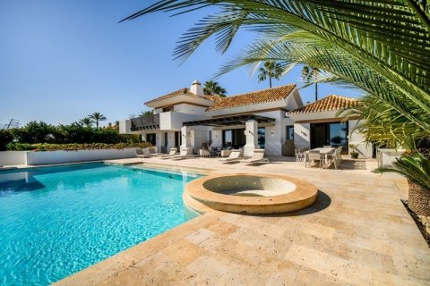 Недвижимость с 5 спальнями в Cat Trinh, Вьетнам №92344 2