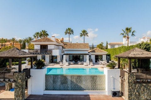 5 bedrooms House in Benahavis, Spain No. 92344