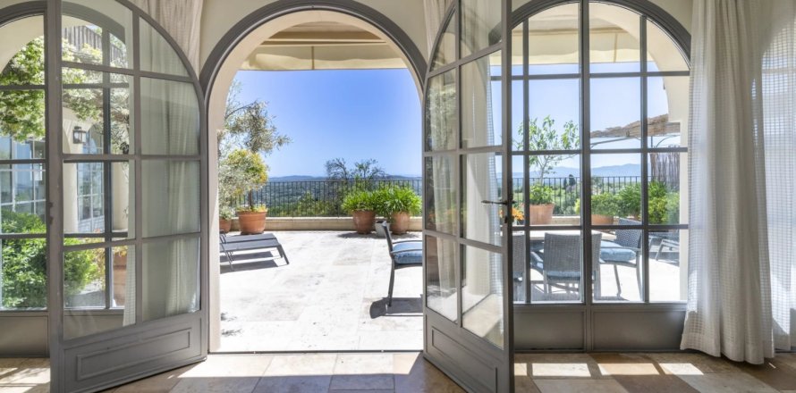 2 bedrooms Apartment in Valbonne, France No. 69090