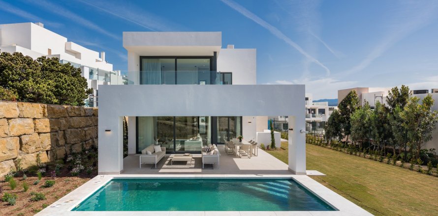 3 chambres Villa à Estepona, Spain No. 111602