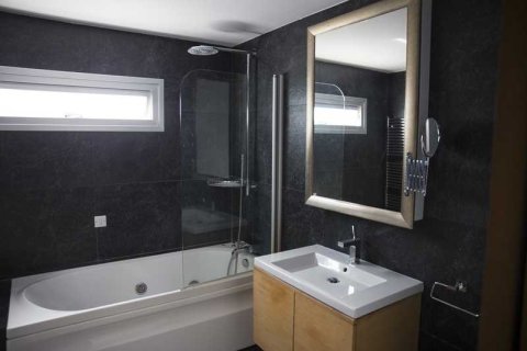 7 bedrooms House in Mesa Geitonia, Cyprus No. 76008 5