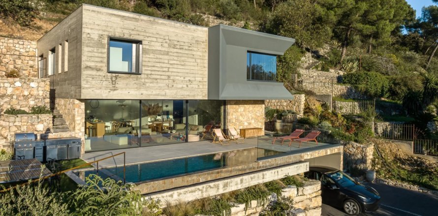 4 bedrooms Villa in Saint-Paul-de-Vence, France No. 100242