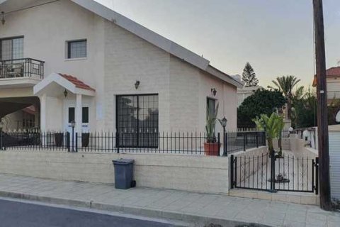 4 bedrooms House in Ypsonas, Cyprus No. 30542 9