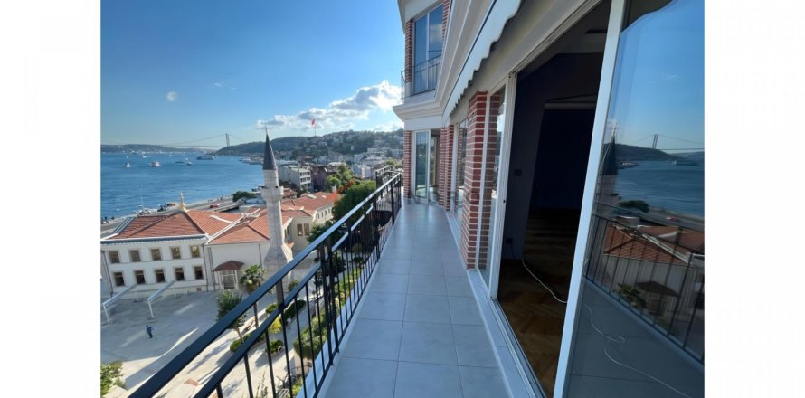 2 bedrooms Apartment in Besiktas, Turkey No. 116312