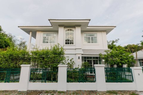 6 bedrooms House in Chiang Mai, Thailand No. 98183 1