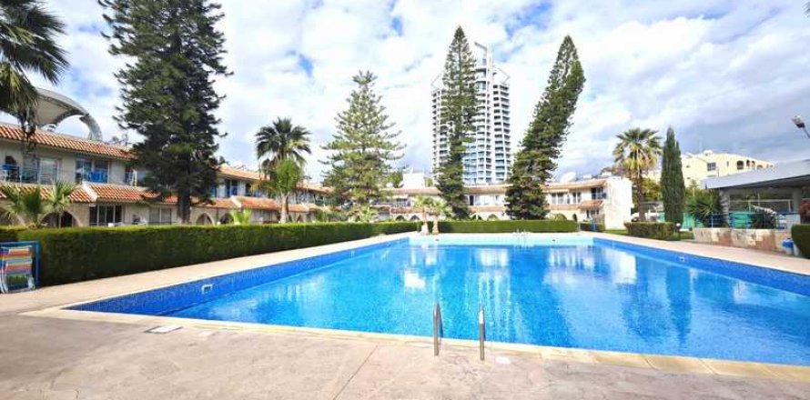 3 bedrooms Apartment in Germasogeia, Cyprus No. 77414