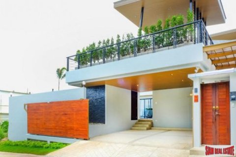 3 bedrooms Villa in Rawai, Thailand No. 96721 12