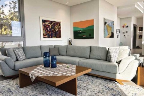 7 bedrooms Villa in Limassol, Cyprus No. 101044 6