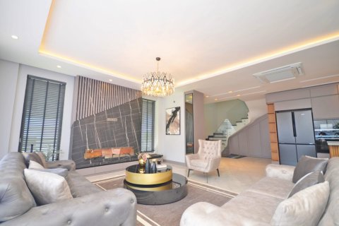 4 bedrooms Villa in Lien Chieu, Vietnam No. 15426 1