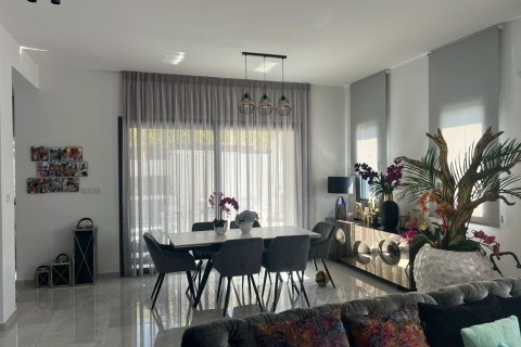 5 bedrooms Villa in Limassol, Cyprus No. 37895 6