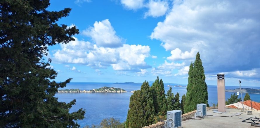 2 bedrooms House in Corfu, Greece No. 108902