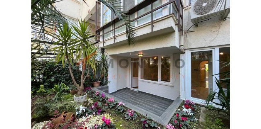 2 dormitorios Apartment en Kadikoy, Turkey No. 124952