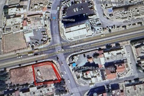 Commercial property in Kato Polemidia, Cyprus No. 70854 1