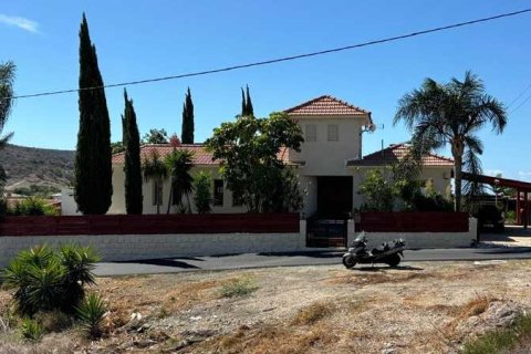 3 dormitorios House en Monagroulli, Cyprus No. 63380 9