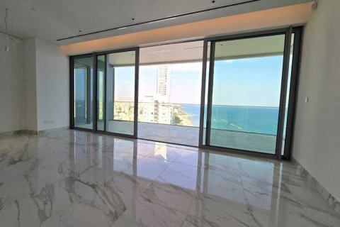 3 bedrooms Apartment in Limassol, Cyprus No. 70829 5