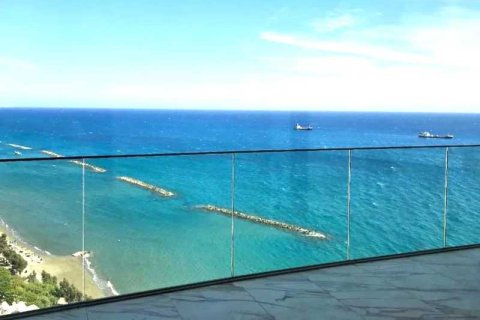 3 bedrooms Apartment in Limassol, Cyprus No. 70829 4