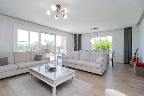 4 bedrooms Villa in Dao Huu Canh, Vietnam No. 14876 2