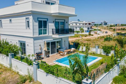 4 bedrooms Villa in Dao Huu Canh, Vietnam No. 14876 1