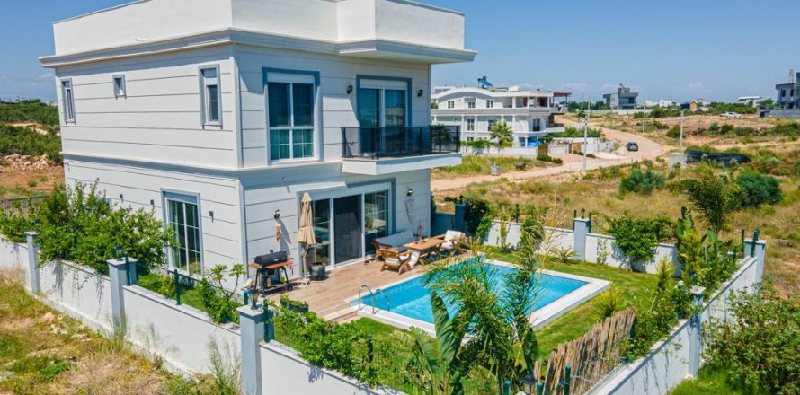 4 bedrooms Villa in Dao Huu Canh, Vietnam No. 14876