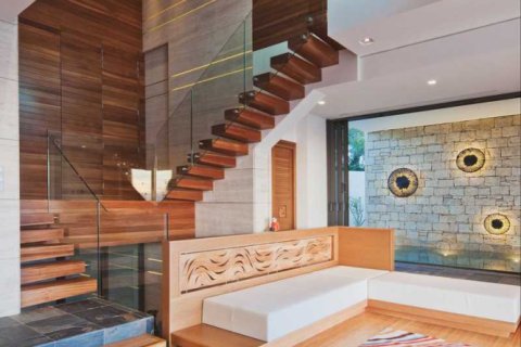 4 bedrooms House in Paphos, Cyprus No. 29613 3