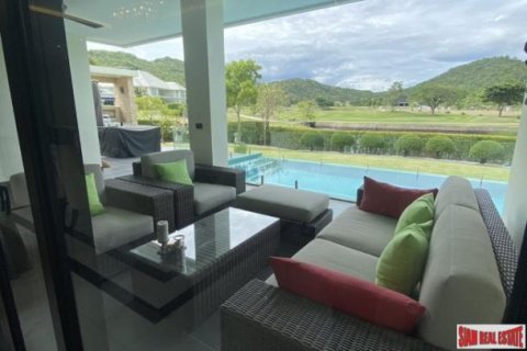 3 bedrooms Villa in Hua Hin, Thailand No. 96326 1