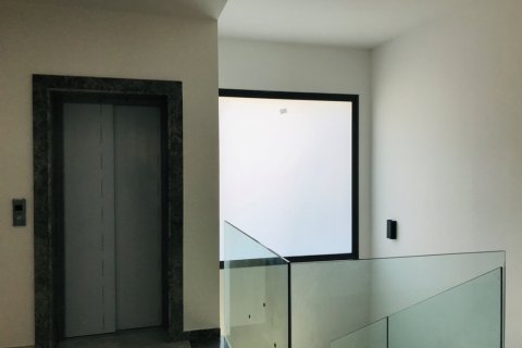 7 rooms Villa in Limassol, Cyprus No. 106171 2