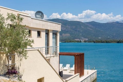 4 bedrooms House in Tivat, Montenegro No. 66775 21