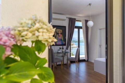 4 bedrooms House in Tivat, Montenegro No. 66775 24