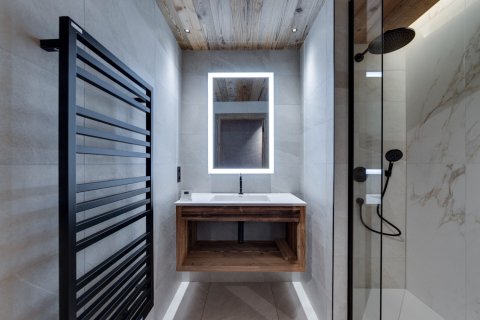 4 bedrooms Apartment in Val-d'Isere, France No. 99898 8