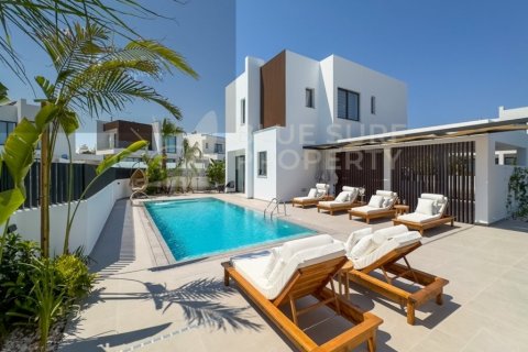 3 bedrooms Villa in Pernera, Cyprus No. 36556 1