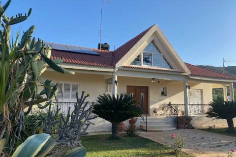 3 bedrooms Villa in Apesia, Cyprus No. 78596 1