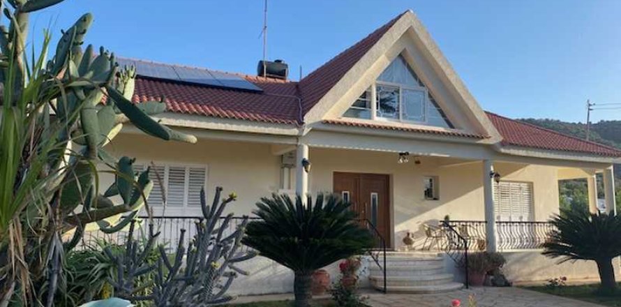 3 bedrooms Villa in Apesia, Cyprus No. 78596