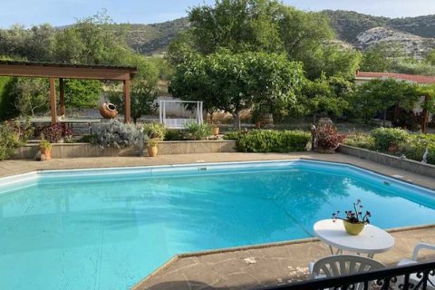 3 bedrooms Villa in Apesia, Cyprus No. 78596 2