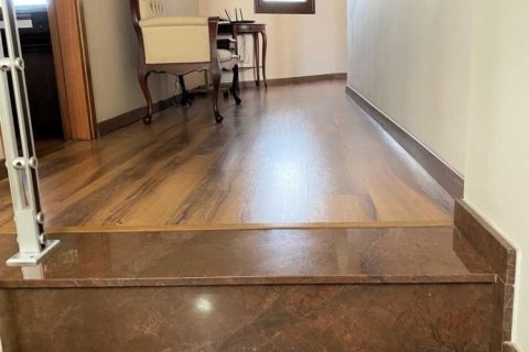 3 bedrooms House in Kato Polemidia, Cyprus No. 100717 7