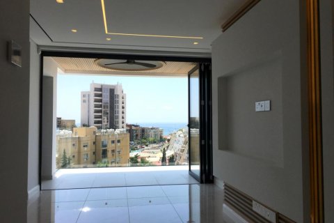 3 bedrooms Apartment in Limassol, Cyprus No. 106278 2