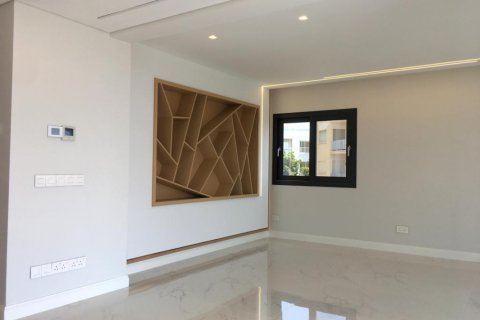 3 bedrooms Apartment in Limassol, Cyprus No. 106278 1