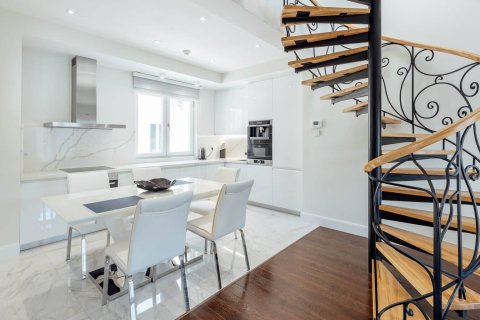 3 dormitorios Apartment en Kumbor, Montenegro No. 74770 22