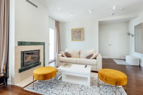 3 dormitorios Apartment en Kumbor, Montenegro No. 74770 20