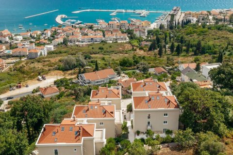 3 dormitorios Apartment en Kumbor, Montenegro No. 74770 1