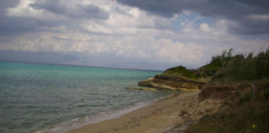 Land in Corfu, Greece No. 28096