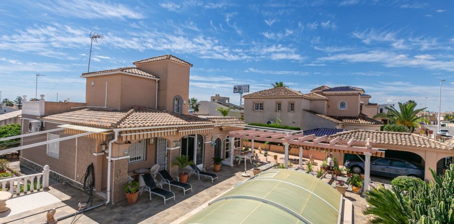 Apartamento tipo estudio Estudio en Cabo Roig, Spain No. 125399
