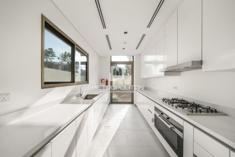 5 bedrooms Villa in Tran Phu, Vietnam No. 87121 5