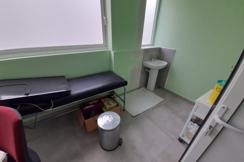 1000m² Commercial property à Thessaloniki, Greece No. 56057 8