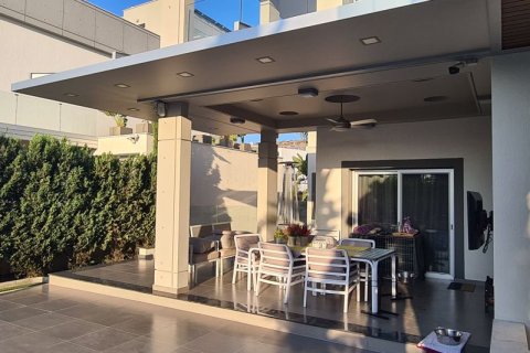 4 bedrooms Villa in Agios Tychonas, Cyprus No. 37042 9