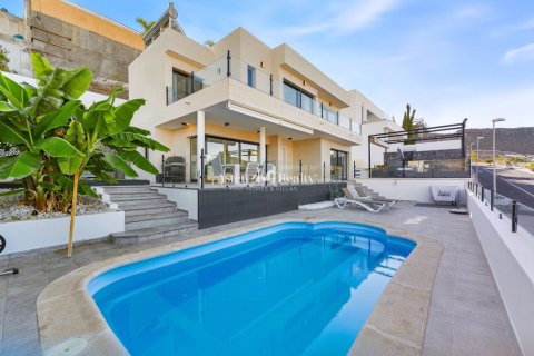 3 bedrooms Villa on the Tenerife, Spain No. 129443