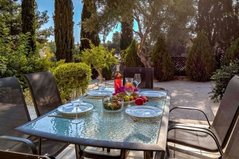 3 bedrooms Villa in Paphos, Cyprus No. 77078 9